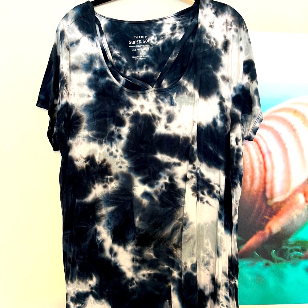 Torrid super soft knit tie dye tshirt sz 2 (2xl)